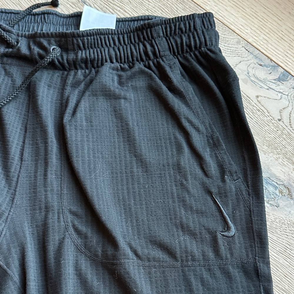 Nike Men's Black Textured Joggers